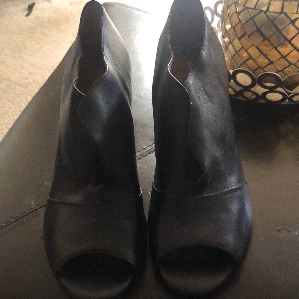 Nine West brand new heels